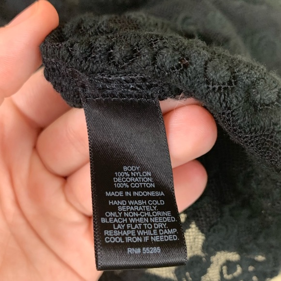 Express crochet embroidered mesh tunic top - Picture 7 of 9